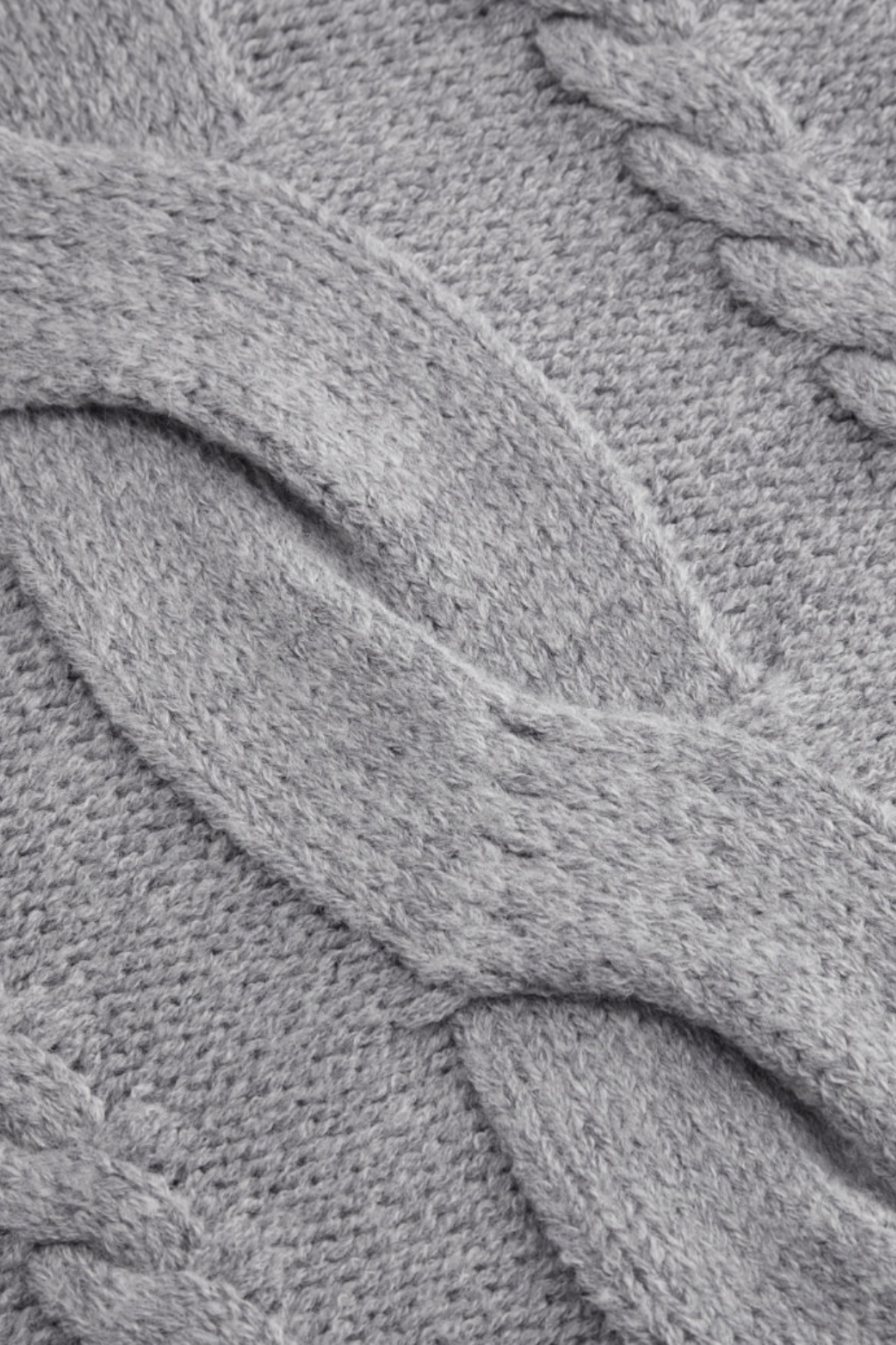 Noelle | Soft Cable Knit Sweater