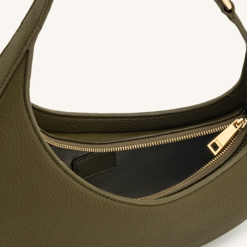 Luna | Curved Handbag